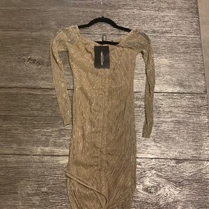 Gold dress with tag . Size4